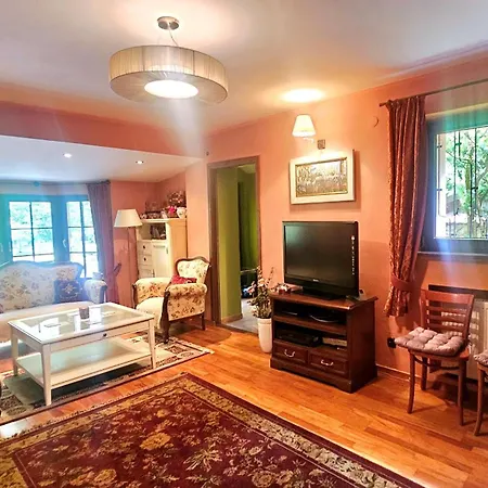 Park Apartment